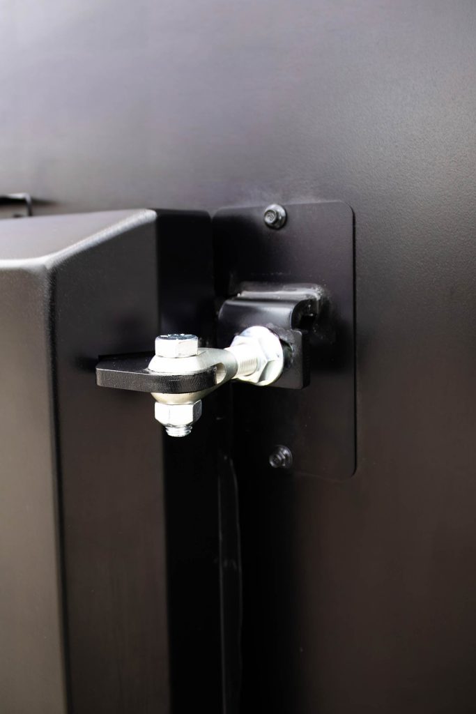 Bio200 roller latch